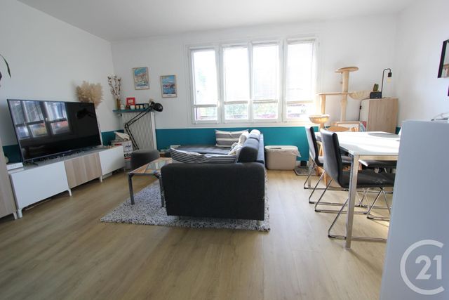 Appartement F3 à vendre - 3 pièces - 65.41 m2 - ST MICHEL SUR ORGE - 91 - ILE-DE-FRANCE - Century 21 Agence De La Poste