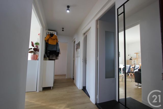 Appartement F3 à vendre - 3 pièces - 65.41 m2 - ST MICHEL SUR ORGE - 91 - ILE-DE-FRANCE - Century 21 Agence De La Poste