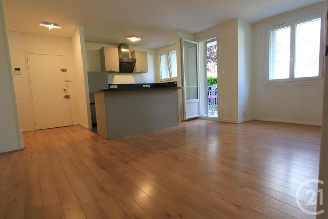Appartement F3 à vendre - 3 pièces - 58.0 m2 - ST MICHEL SUR ORGE - 91 - ILE-DE-FRANCE - Century 21 Agence De La Poste
