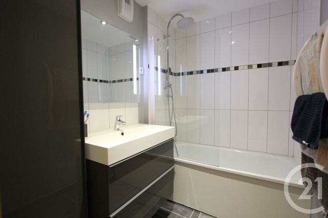 Appartement F5 à vendre - 5 pièces - 80.74 m2 - ST MICHEL SUR ORGE - 91 - ILE-DE-FRANCE - Century 21 Agence De La Poste