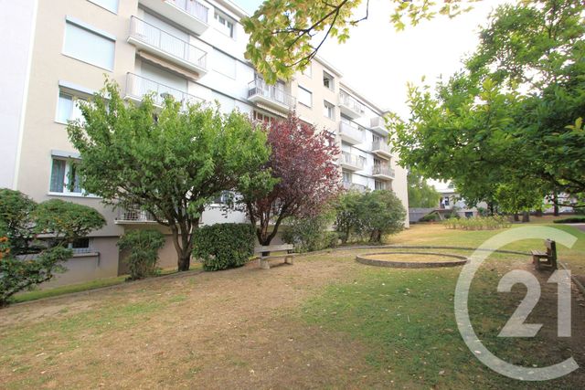 Appartement F5 à vendre - 5 pièces - 80.74 m2 - ST MICHEL SUR ORGE - 91 - ILE-DE-FRANCE - Century 21 Agence De La Poste