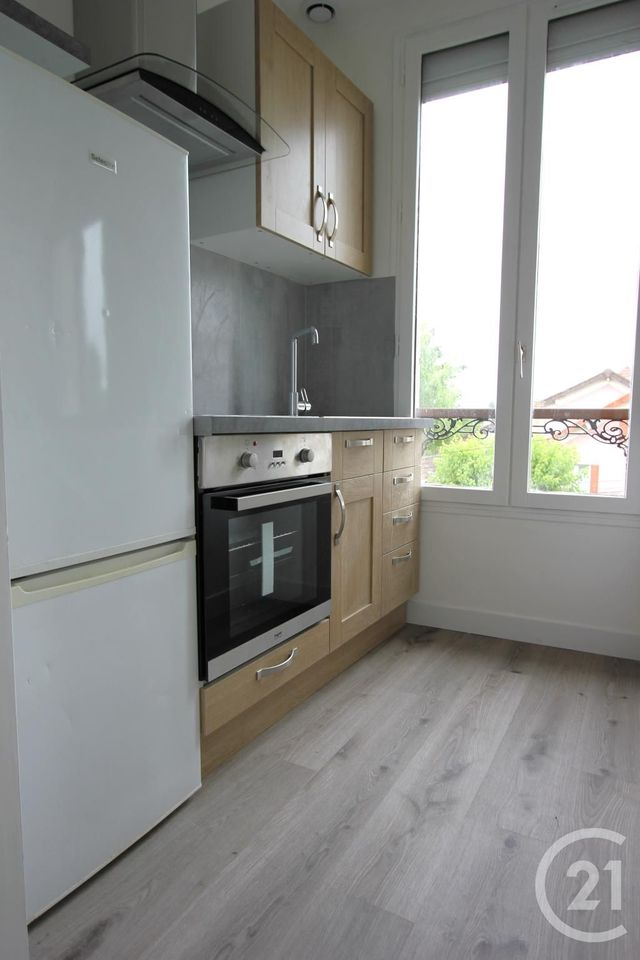 Afficher la photo en grand Appartement F2 à vendre - 2 pièces - 33.3 m2 - ST MICHEL SUR ORGE - 91 - ILE-DE-FRANCE - Century 21 Agence De La Poste