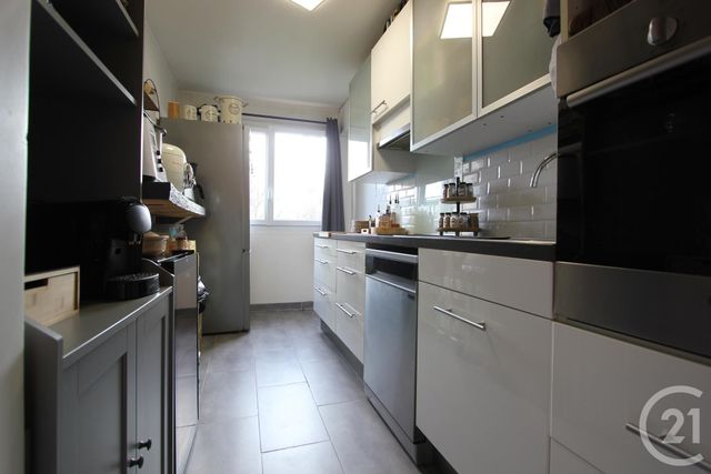 Appartement F3 à vendre - 3 pièces - 72.45 m2 - ST MICHEL SUR ORGE - 91 - ILE-DE-FRANCE - Century 21 Agence De La Poste