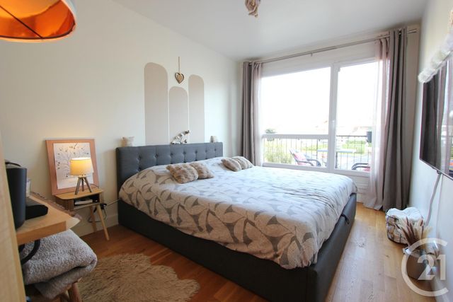 Appartement F3 à vendre - 3 pièces - 72.45 m2 - ST MICHEL SUR ORGE - 91 - ILE-DE-FRANCE - Century 21 Agence De La Poste