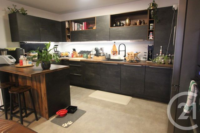 Appartement T4 à vendre - 4 pièces - 100.27 m2 - MONTLHERY - 91 - ILE-DE-FRANCE - Century 21 Agence De La Poste