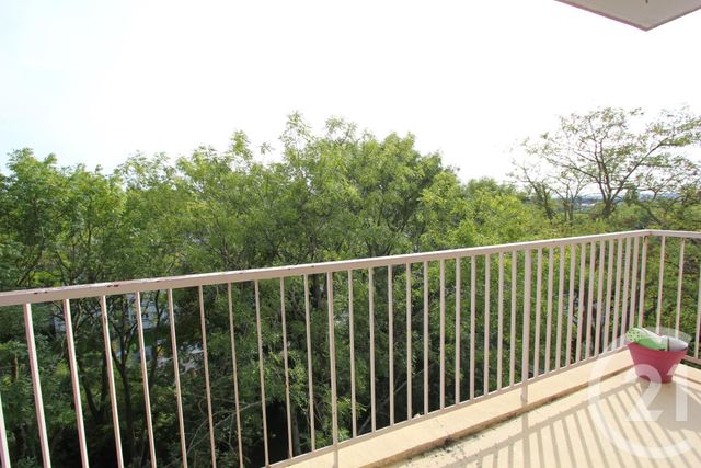 Appartement F4 à vendre - 3 pièces - 82.59 m2 - ST MICHEL SUR ORGE - 91 - ILE-DE-FRANCE - Century 21 Agence De La Poste