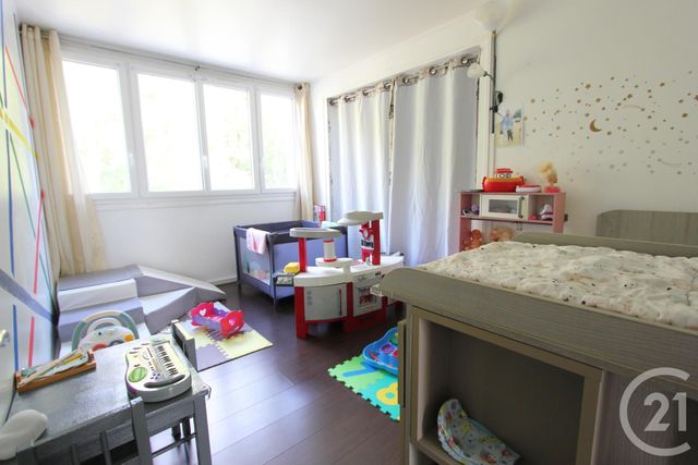 Appartement F4 à vendre - 4 pièces - 79.89 m2 - ST MICHEL SUR ORGE - 91 - ILE-DE-FRANCE - Century 21 Agence De La Poste