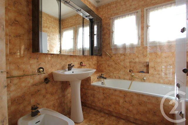 maison à vendre - 8 pièces - 148.23 m2 - ST MICHEL SUR ORGE - 91 - ILE-DE-FRANCE - Century 21 Agence De La Poste