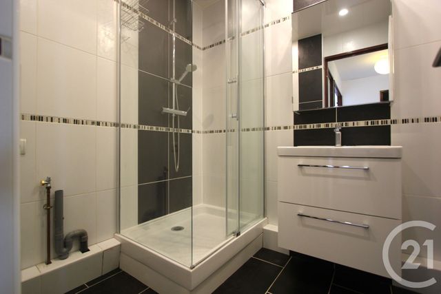 Appartement F5 à vendre - 5 pièces - 82.32 m2 - ST MICHEL SUR ORGE - 91 - ILE-DE-FRANCE - Century 21 Agence De La Poste