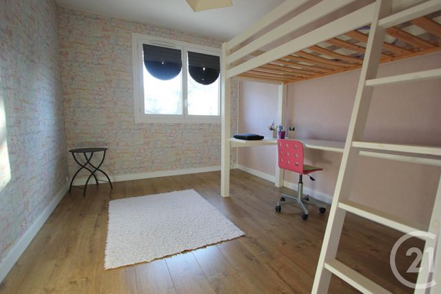 Appartement F5 à vendre - 5 pièces - 82.32 m2 - ST MICHEL SUR ORGE - 91 - ILE-DE-FRANCE - Century 21 Agence De La Poste