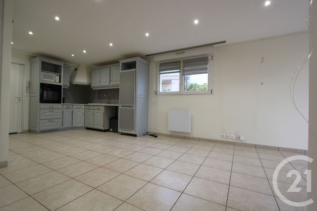 Appartement F2 à louer - 2 pièces - 43.96 m2 - ST MICHEL SUR ORGE - 91 - ILE-DE-FRANCE - Century 21 Agence De La Poste