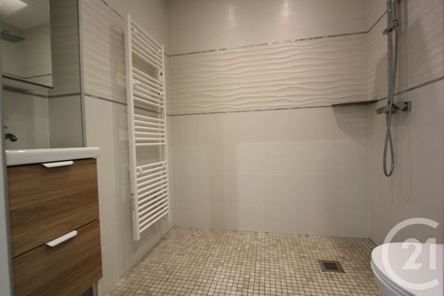 Appartement F2 à louer - 2 pièces - 43.96 m2 - ST MICHEL SUR ORGE - 91 - ILE-DE-FRANCE - Century 21 Agence De La Poste