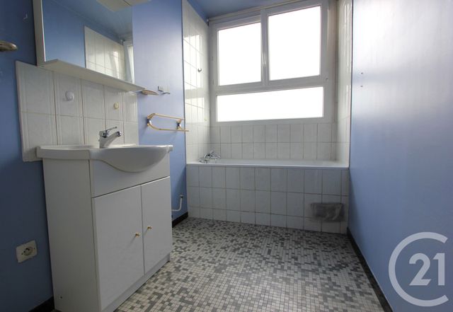Appartement F4 à vendre - 4 pièces - 86.14 m2 - ST MICHEL SUR ORGE - 91 - ILE-DE-FRANCE - Century 21 Agence De La Poste