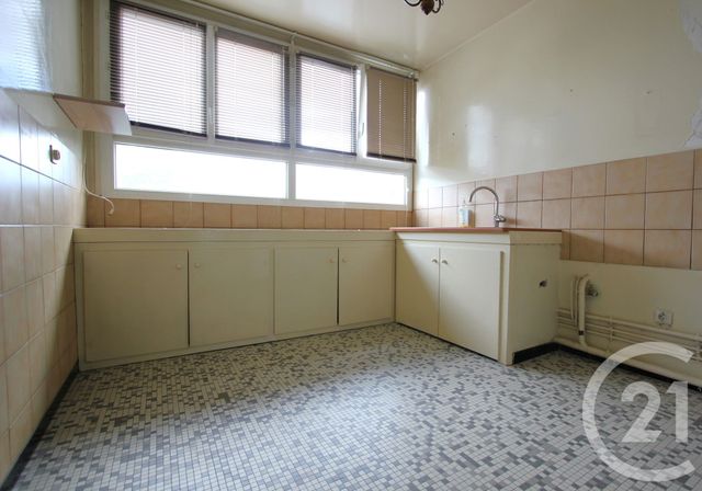 Appartement F4 à vendre - 4 pièces - 86.14 m2 - ST MICHEL SUR ORGE - 91 - ILE-DE-FRANCE - Century 21 Agence De La Poste