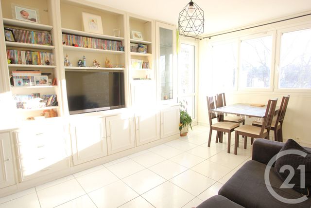 Appartement F4 à vendre - 4 pièces - 74.02 m2 - ST MICHEL SUR ORGE - 91 - ILE-DE-FRANCE - Century 21 Agence De La Poste