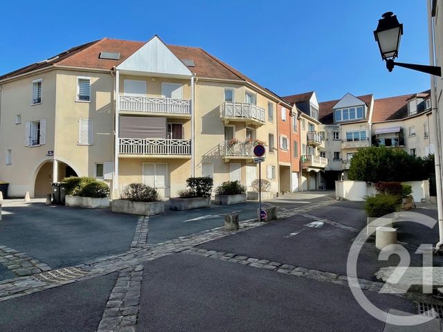 Appartement F4 à louer - 4 pièces - 80.63 m2 - MONTLHERY - 91 - ILE-DE-FRANCE - Century 21 Agence De La Poste
