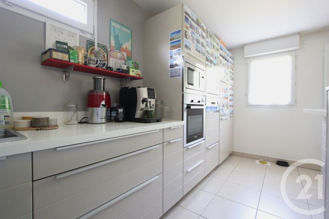 Appartement F4 à vendre - 4 pièces - 74.8 m2 - ST MICHEL SUR ORGE - 91 - ILE-DE-FRANCE - Century 21 Agence De La Poste
