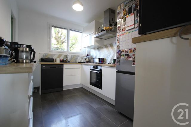 Appartement F3 à vendre - 3 pièces - 65.41 m2 - ST MICHEL SUR ORGE - 91 - ILE-DE-FRANCE - Century 21 Agence De La Poste