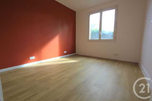 Appartement F3 à vendre - 3 pièces - 65.41 m2 - ST MICHEL SUR ORGE - 91 - ILE-DE-FRANCE - Century 21 Agence De La Poste