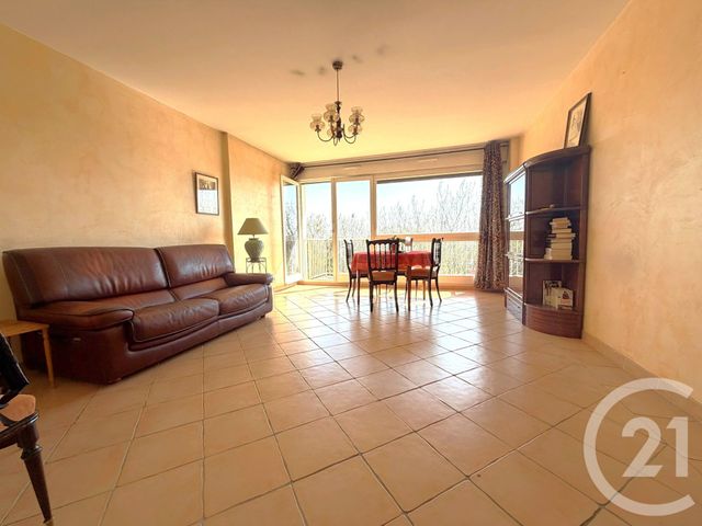 Appartement F4 à vendre - 3 pièces - 82.59 m2 - ST MICHEL SUR ORGE - 91 - ILE-DE-FRANCE - Century 21 Agence De La Poste