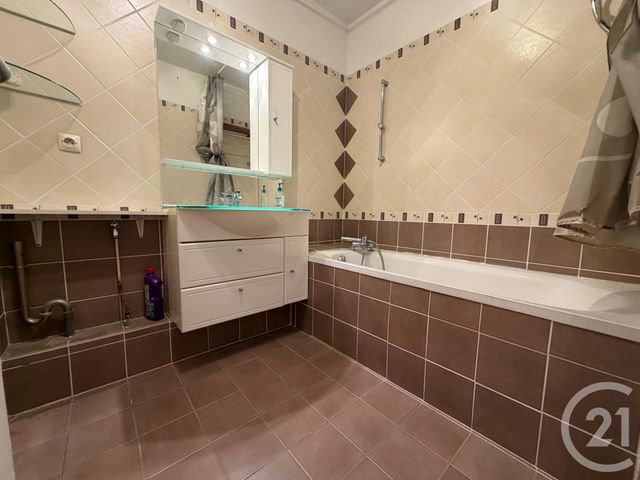 Appartement F4 à vendre - 3 pièces - 82.59 m2 - ST MICHEL SUR ORGE - 91 - ILE-DE-FRANCE - Century 21 Agence De La Poste