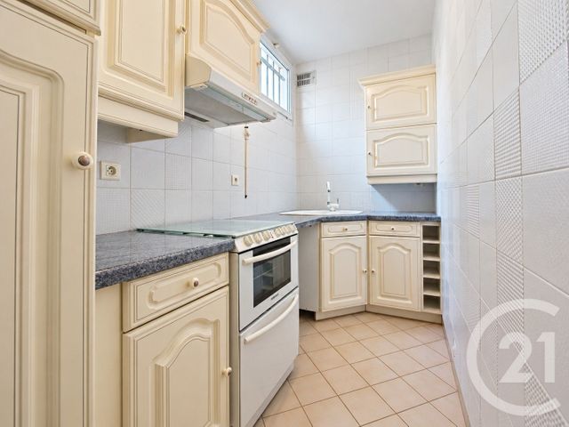 Appartement F2 bis à vendre - 2 pièces - 47.03 m2 - VERSAILLES - 78 - ILE-DE-FRANCE - Century 21 Agence De La Poste